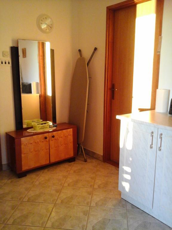 Apartment Vrulje Горни-Карин Экстерьер фото