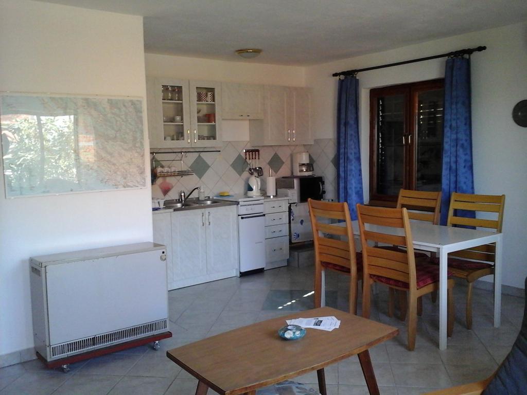 Apartment Vrulje Горни-Карин Экстерьер фото